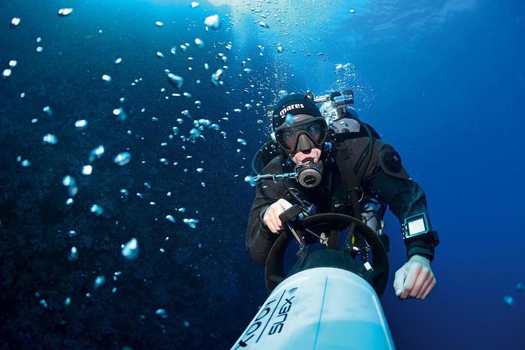 Formation Diver Propulsion Vehicle